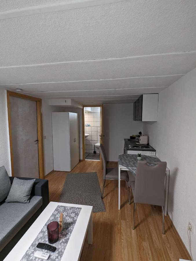 Direkt An Der S-Bahn Gelegenes Gemutliches Souterrain Apartment Mit Privatem Zugang Troisdorf Ngoại thất bức ảnh