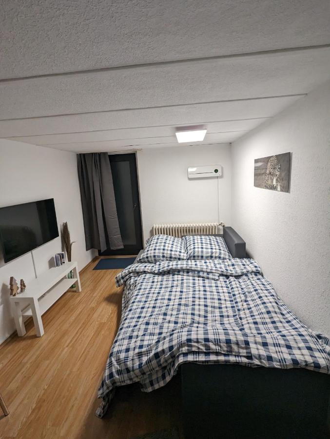 Direkt An Der S-Bahn Gelegenes Gemutliches Souterrain Apartment Mit Privatem Zugang Troisdorf Ngoại thất bức ảnh